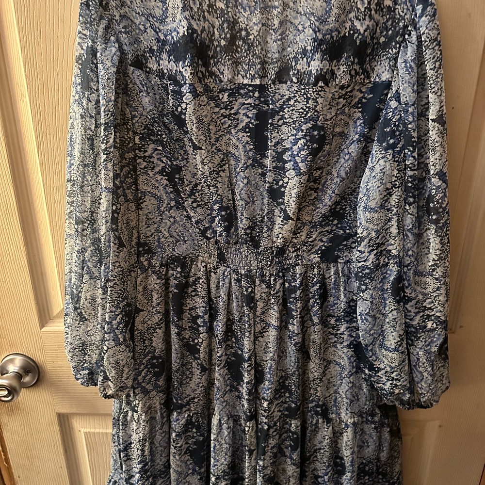 Elegant Blue Patterned Dress